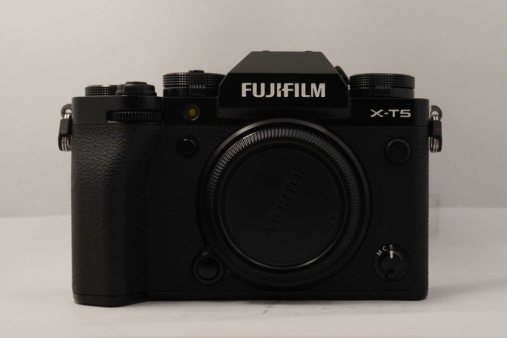 Fujifilm X T5 X-T5 plus XF 16 80mm F4 OIS WR ca nou 2132 declansari