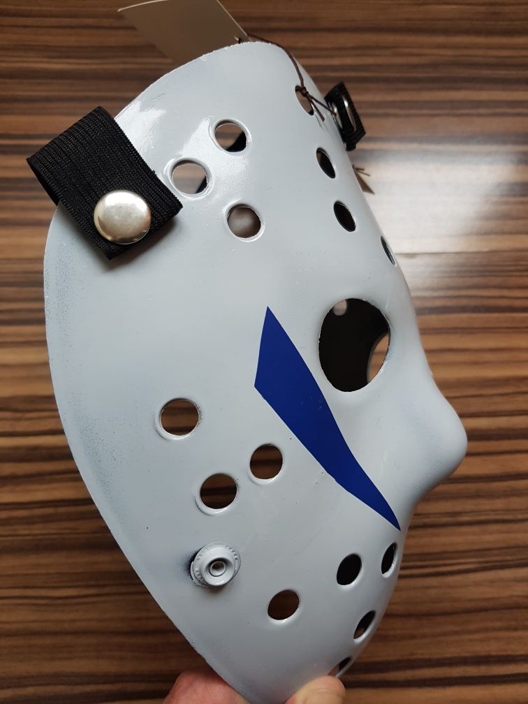 Masca Hockey Halloween 
Jason Voorhees 
Friday the 13th partea a 5a "