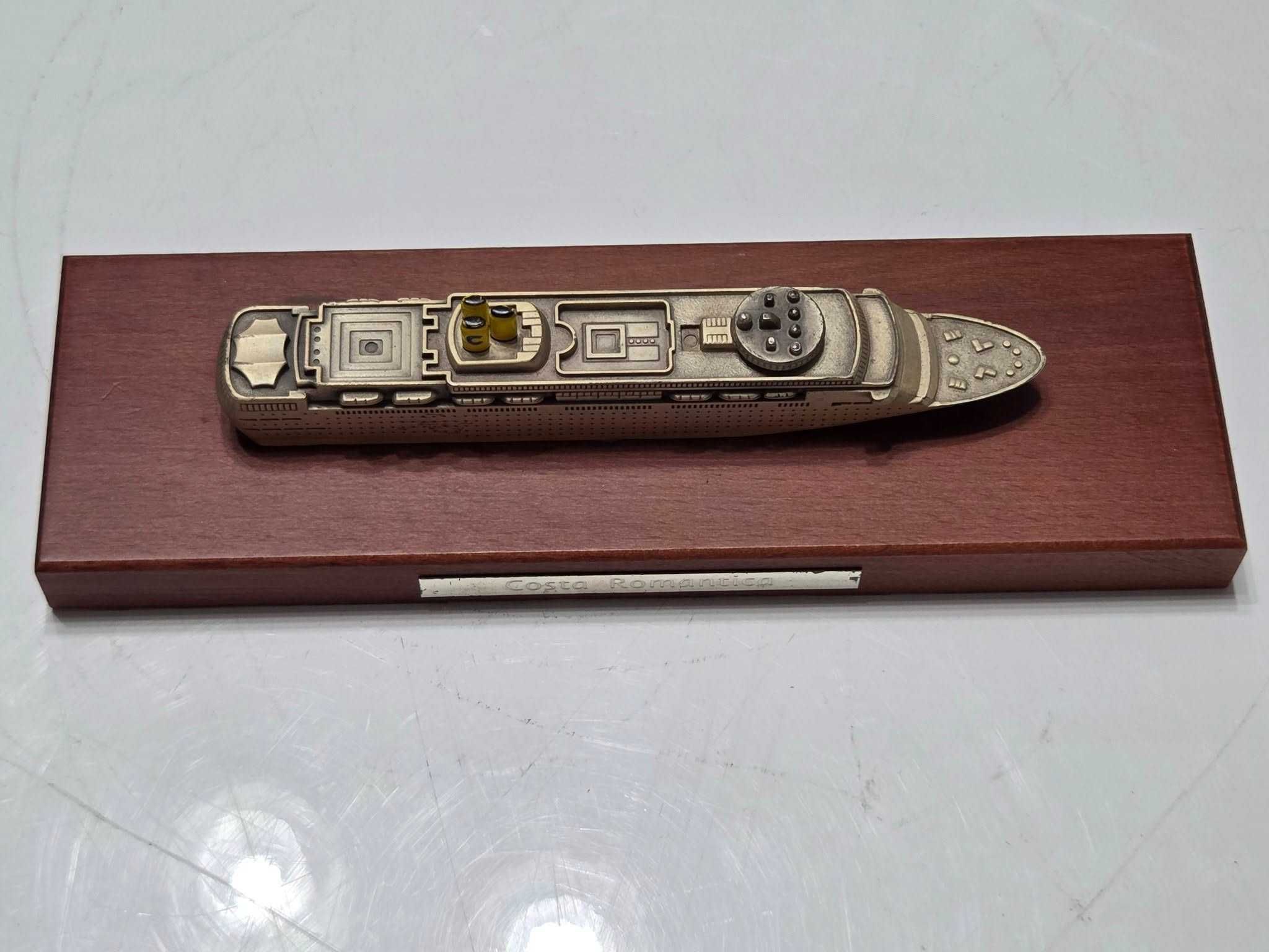 Macheta vapor vintage Costa Romantica