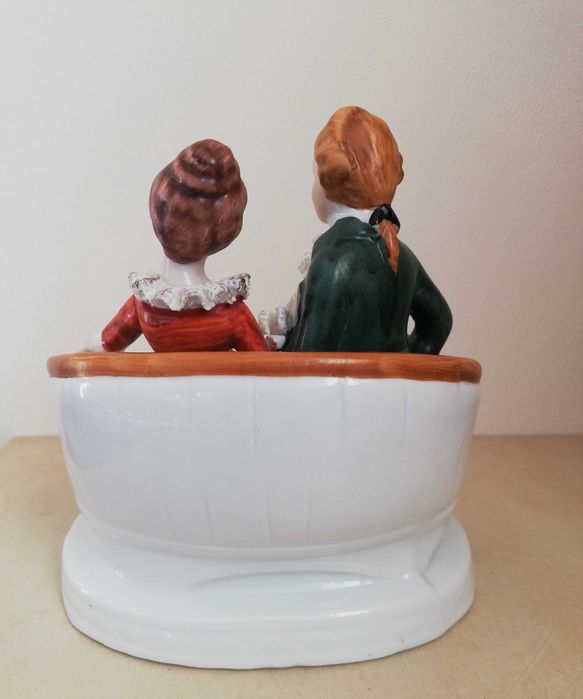 Порцеланова фигура