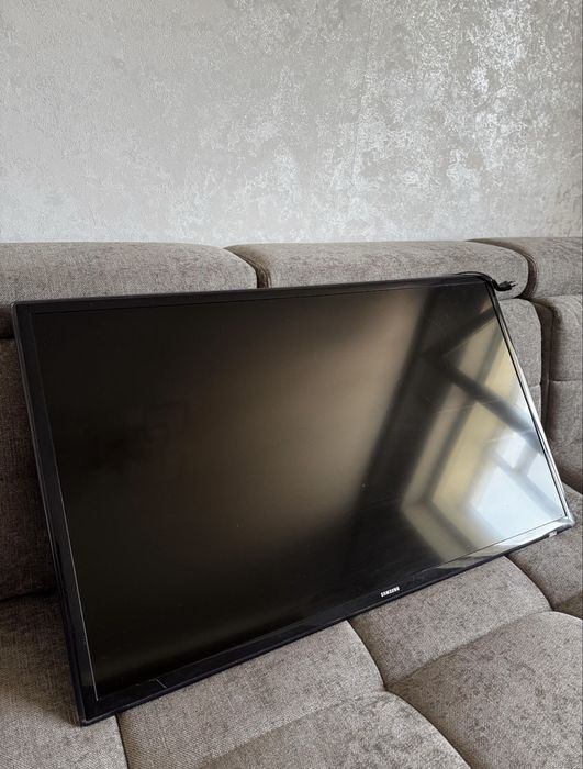 Led телевизор Samsung