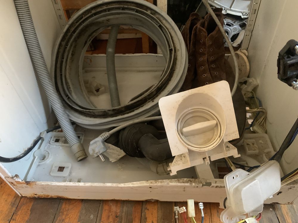 Whirlpool AWM 8105