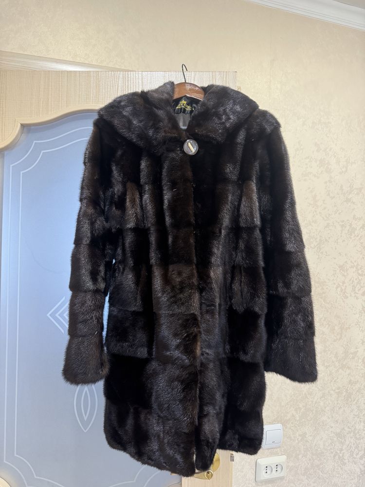 Продам шикарную норковую шубу