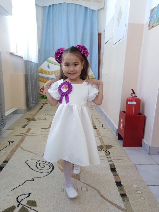 Продам платье 4000 тг