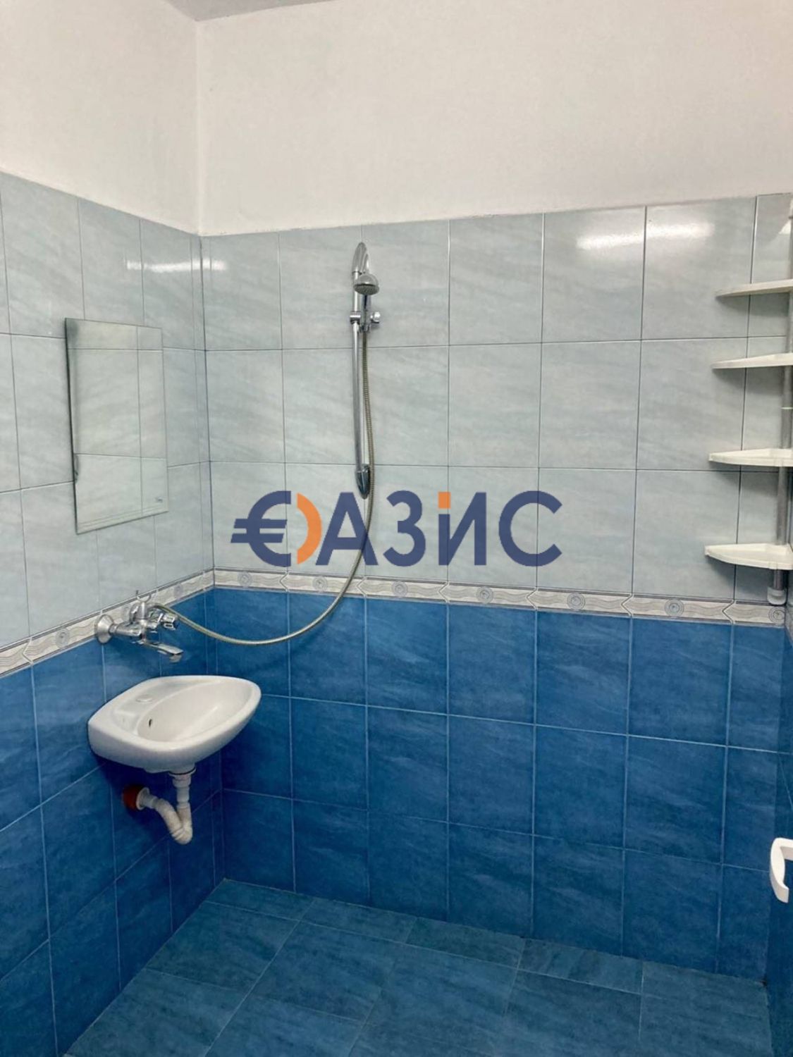 Къща за гости в гр.Приморско, 720кв. м.,