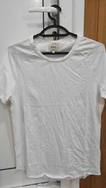 Бяла тениска/ Бежова тениска
