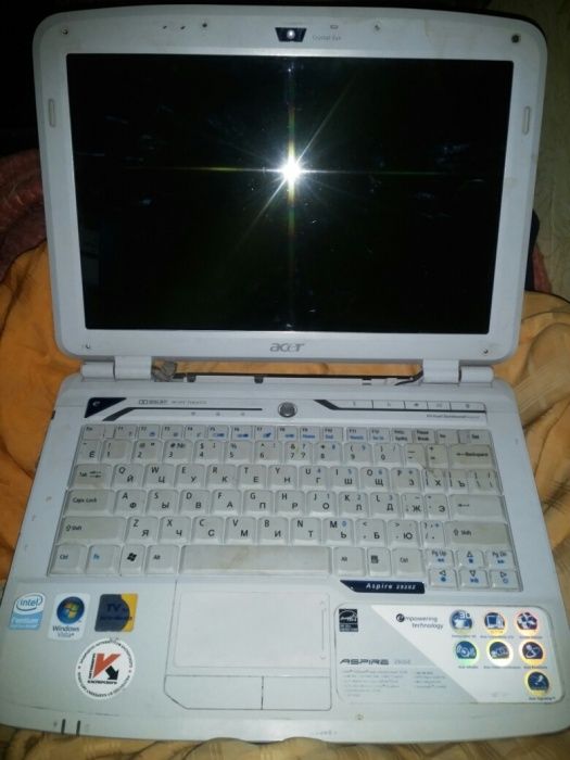 Продам на запчасти( под ремонт) Ноутбук Aser2920z