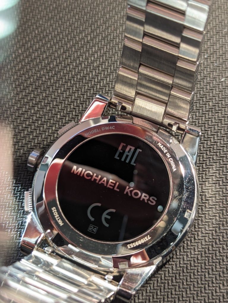 Smartwatch Michael Kors MKT5025 Defect