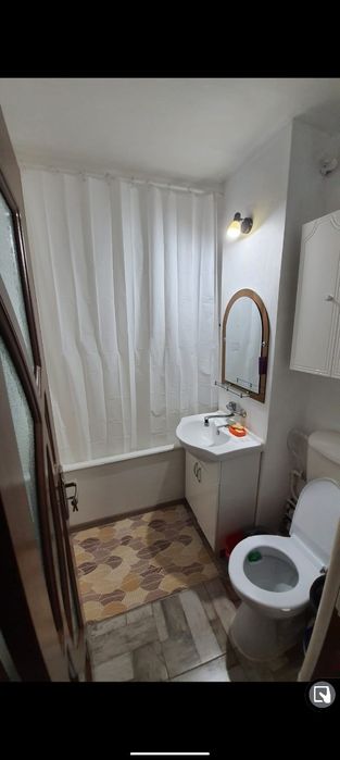 Închiriez garsonieră Valea Roșie