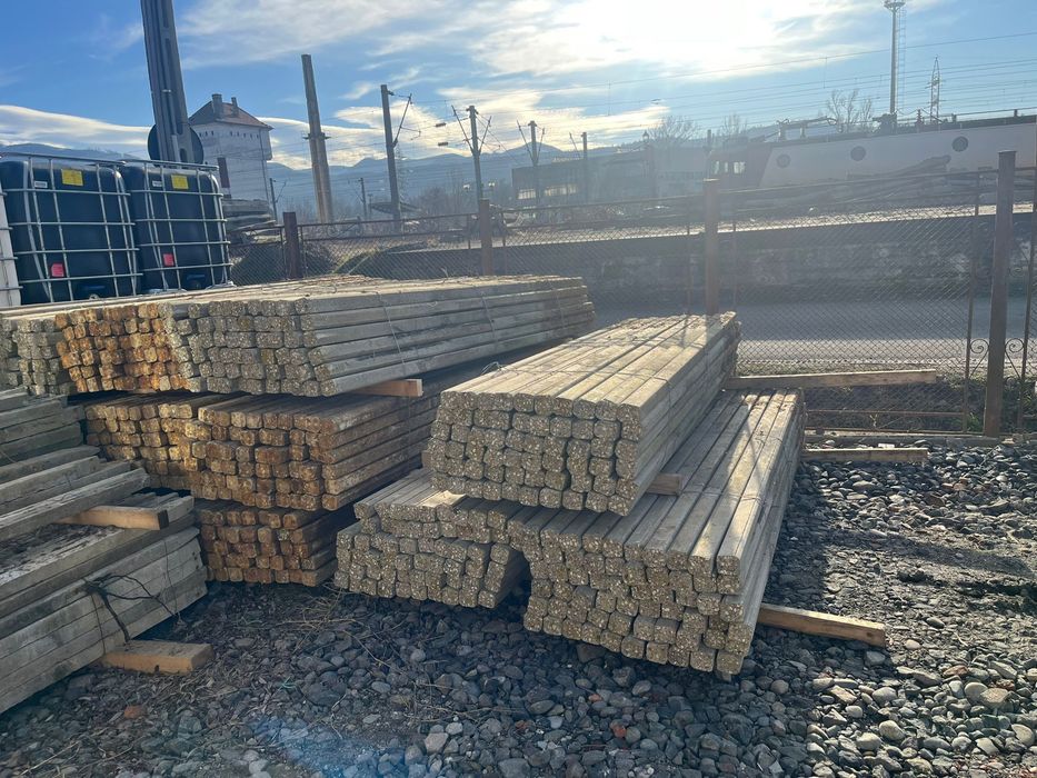 Stalpi  spalieri  pari gard  beton