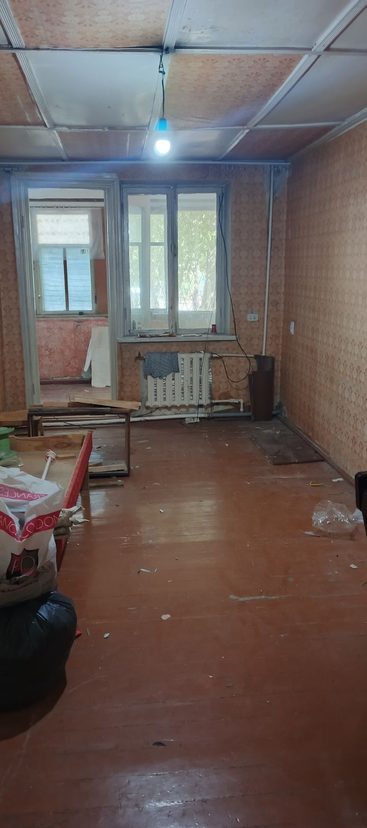 Продам квартиру 2/1/2 в доль дороги под офис  магазин орентир рисовый