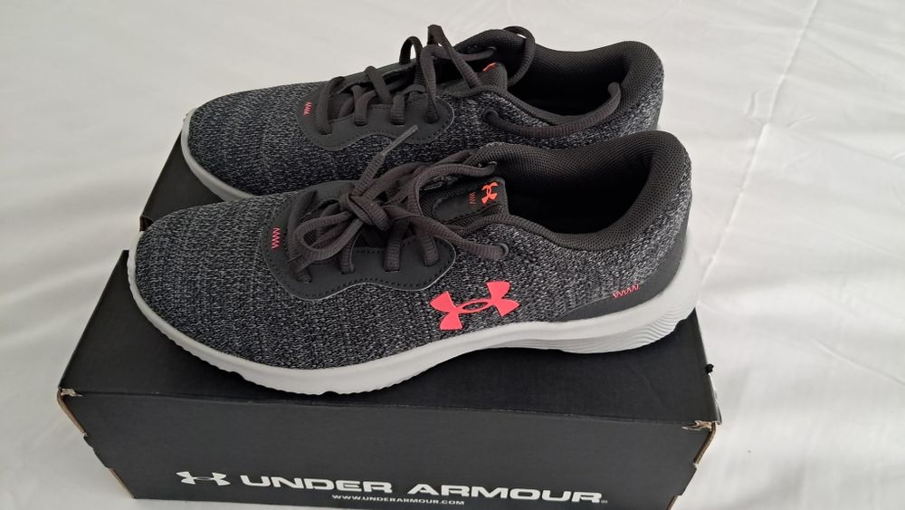 Adidași UnderArmour