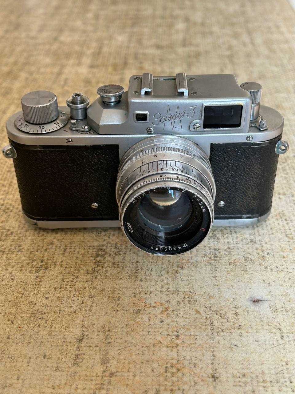 Пленочный фотоаппарат ЗОРКИЙ-3 М