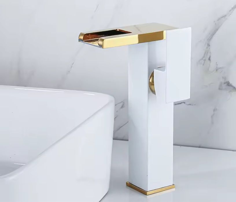 Светещ Смесител за баня/мивка, фонтан