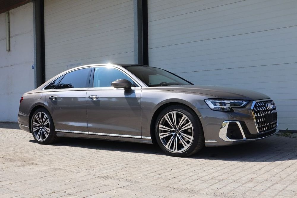 Audi a8  5.0 TDI Quattro Hibrid 02