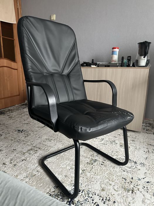 Продам офисное кресло