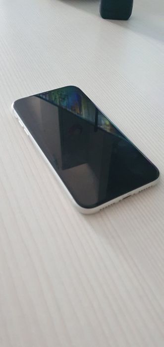 Iphone xr               .