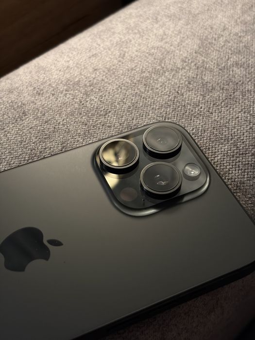 Iphone 15 pro max ( 96% battery health )