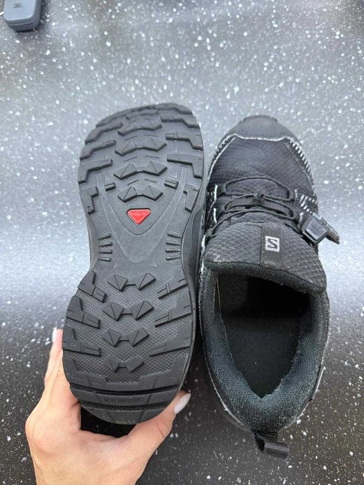 Ghete Salomon copii, purtate foarte putin, marime 33