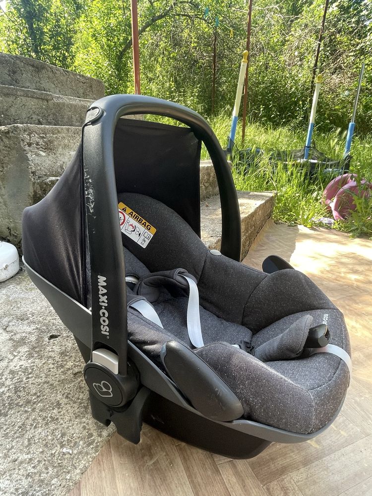 Седалка/кош за кола MAXI COSI