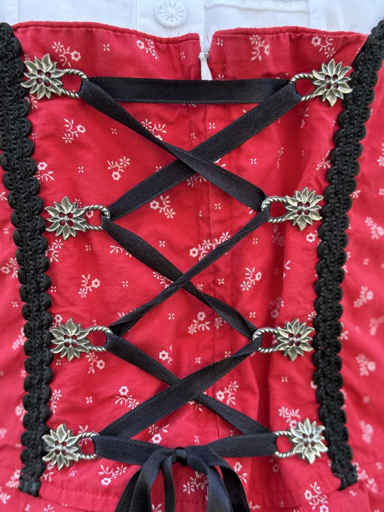 Rochie Dirndl rosie din bumbac