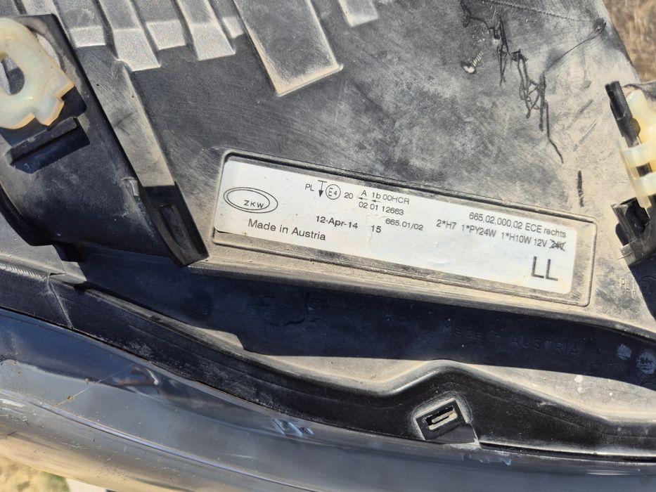 Faruri bmw E90/E91 Facelift 800lei ambele