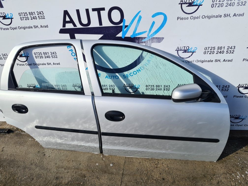 Usa portiera fata spate dreapta Z157 Opel Corsa C 4 usi