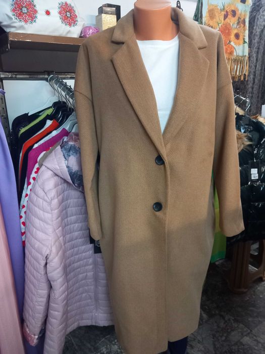 Дамско палто св. кафяво