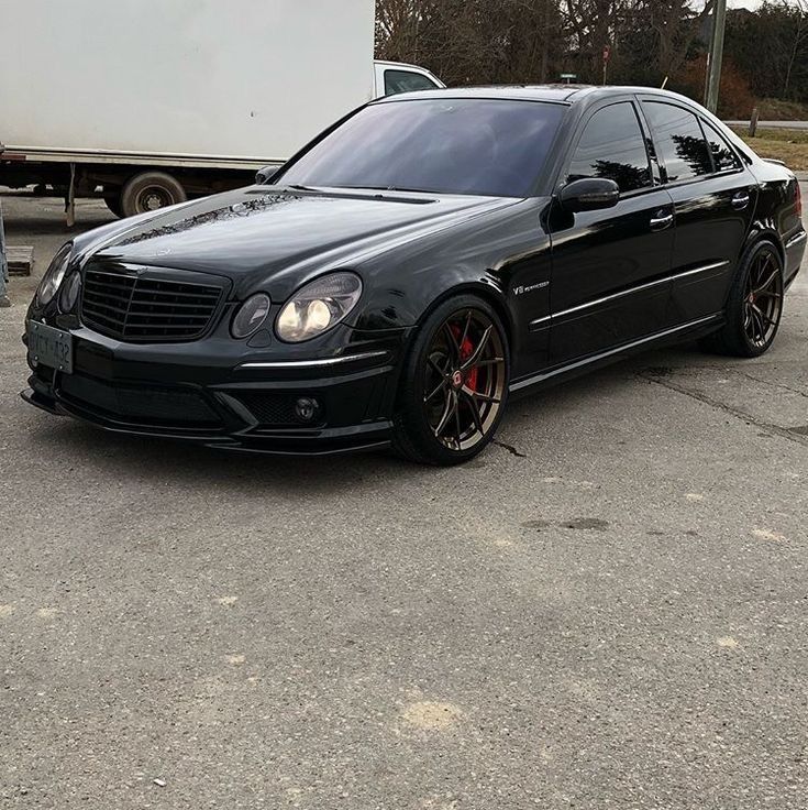 W211 мередес бампер! Amg,амг обвес е63, пороги,бампер,губа,диффузор211