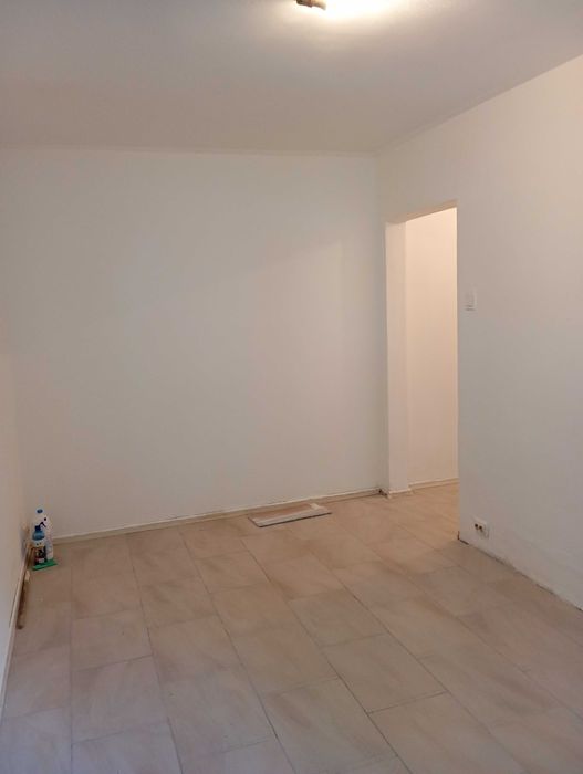 Vând apartament 2 camere calea Sagului la parter