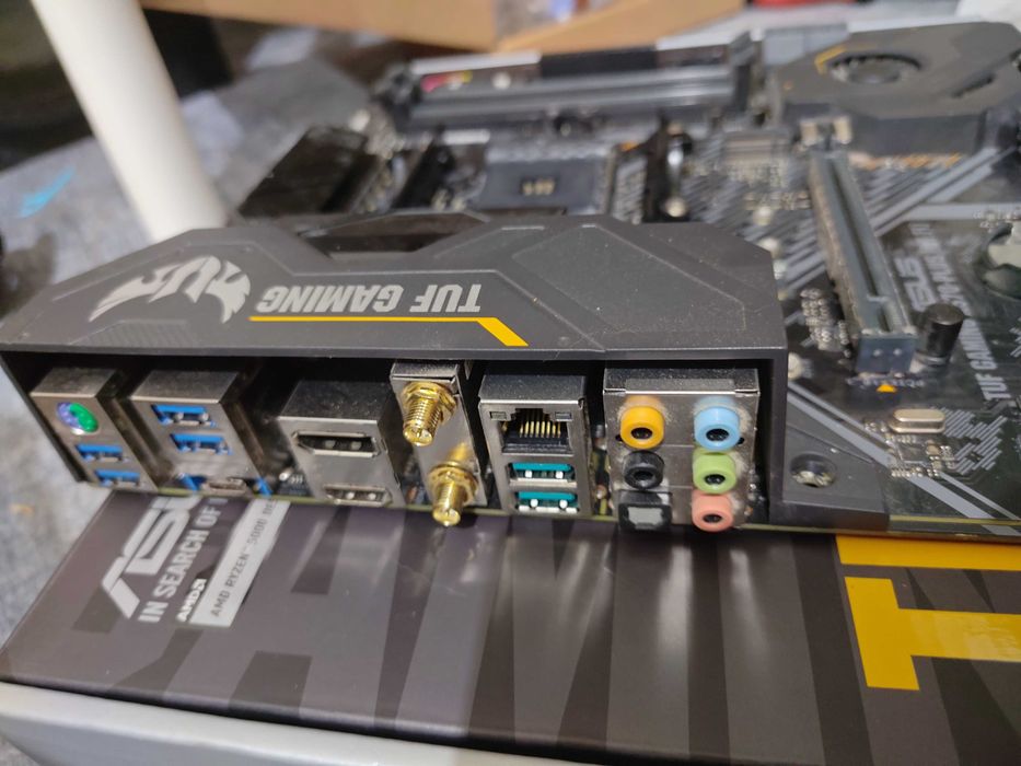 Placa de baza AM4 ASUS TUF GAMING X570-PLUS (WI-FI)