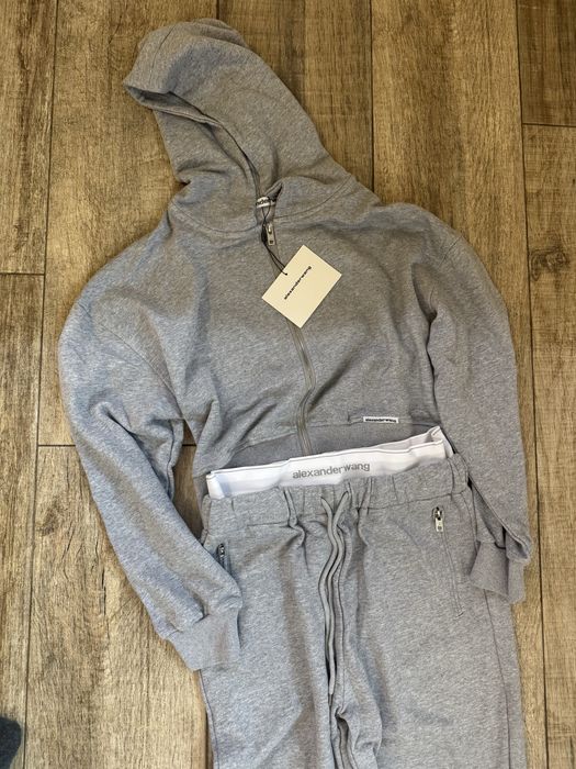 Дамски спортен комплект AW