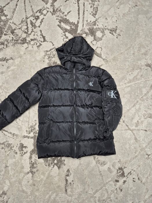 Vând geaca băieți Calvin Klein, nou cu etichetă
