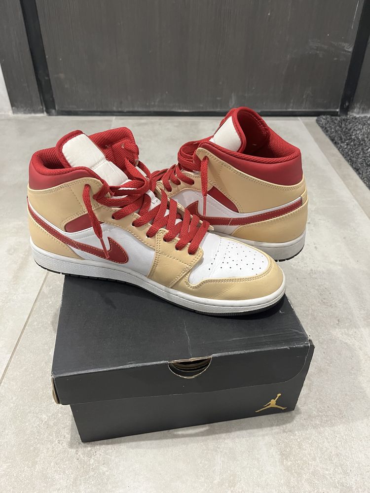 Обувки AIR Jordan 1 MID Beige Red