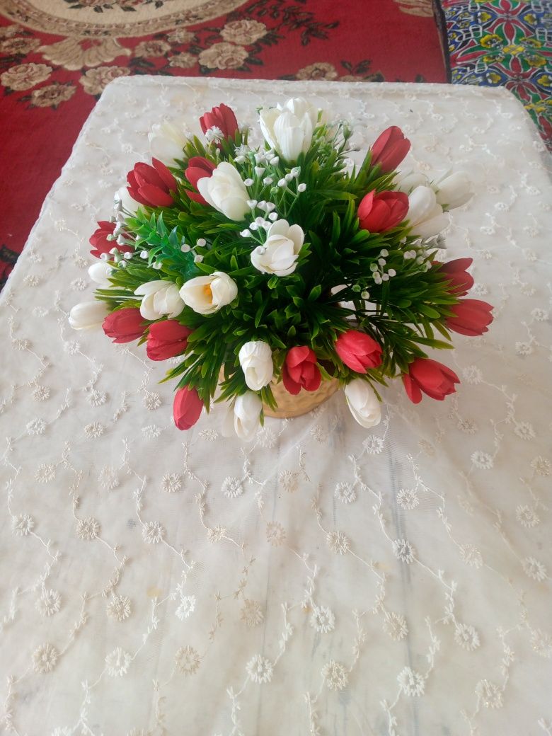 Suniy gul lola podarichniy