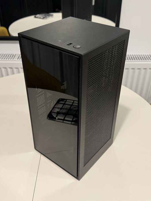 NZXT H1 Case Carcasa Negru format Mini-ITX