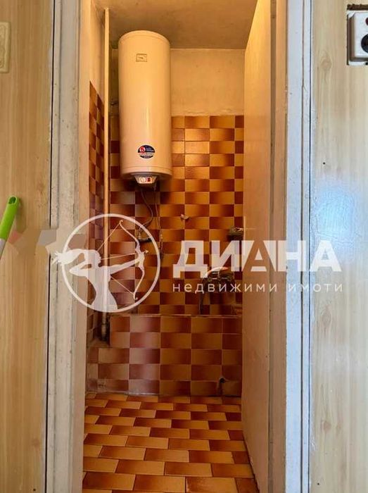 Продава се Тристаен апартамент в Пловдив, Кючук Париж - 104 кв.м за 1510 €/кв.м - Снимка #4