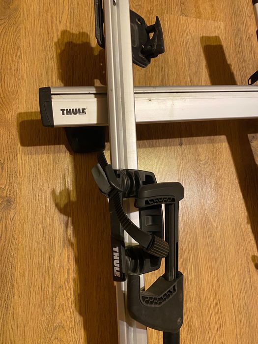 Set complet THULE pentru 3 biciclete