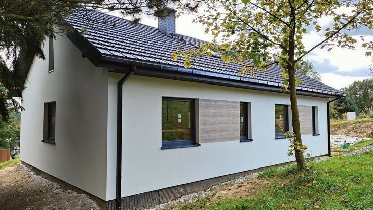 Vand case pe structura metalic  – Izolatie premium