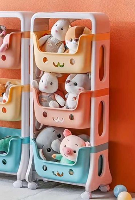 Детска етажерка в пастелни цветове