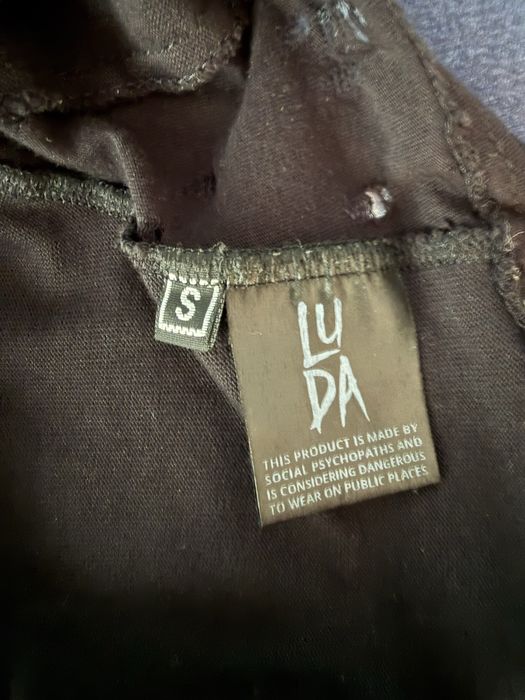 LUDA рядка тениска