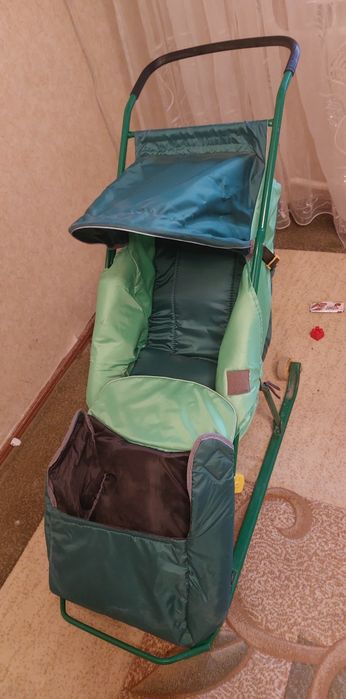 Продаются санки зимние водонепронецаемые