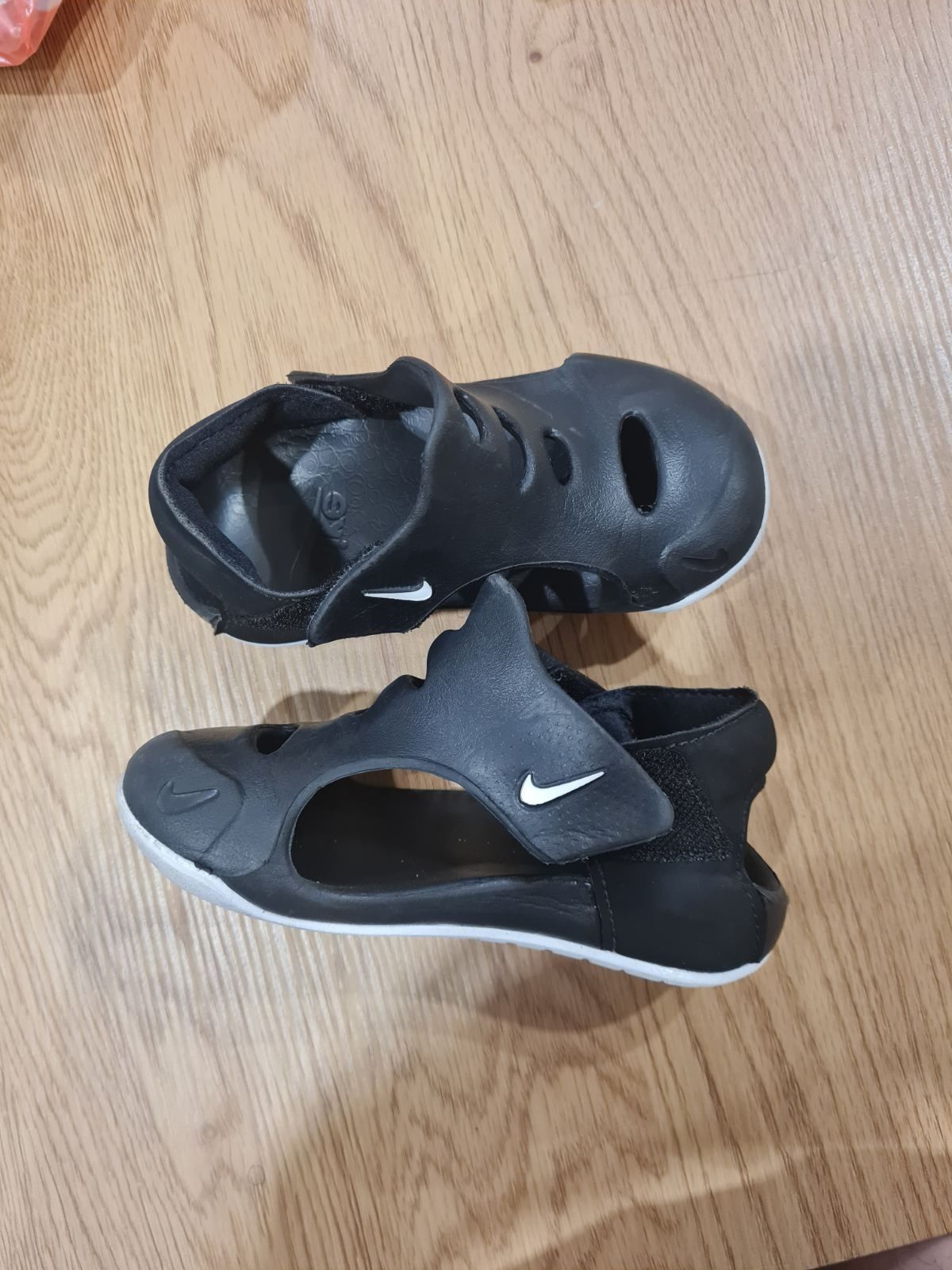 Спортни обувки и сандали Nike