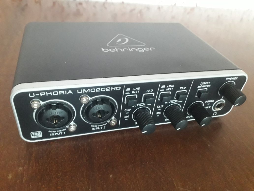 Behringer umc202hd