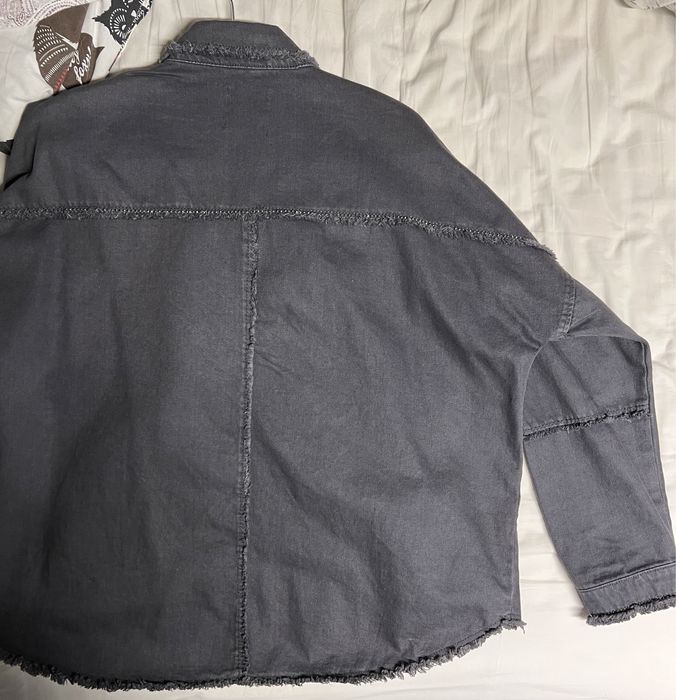 Jacheta gri de blug, cu strasuri ZARA