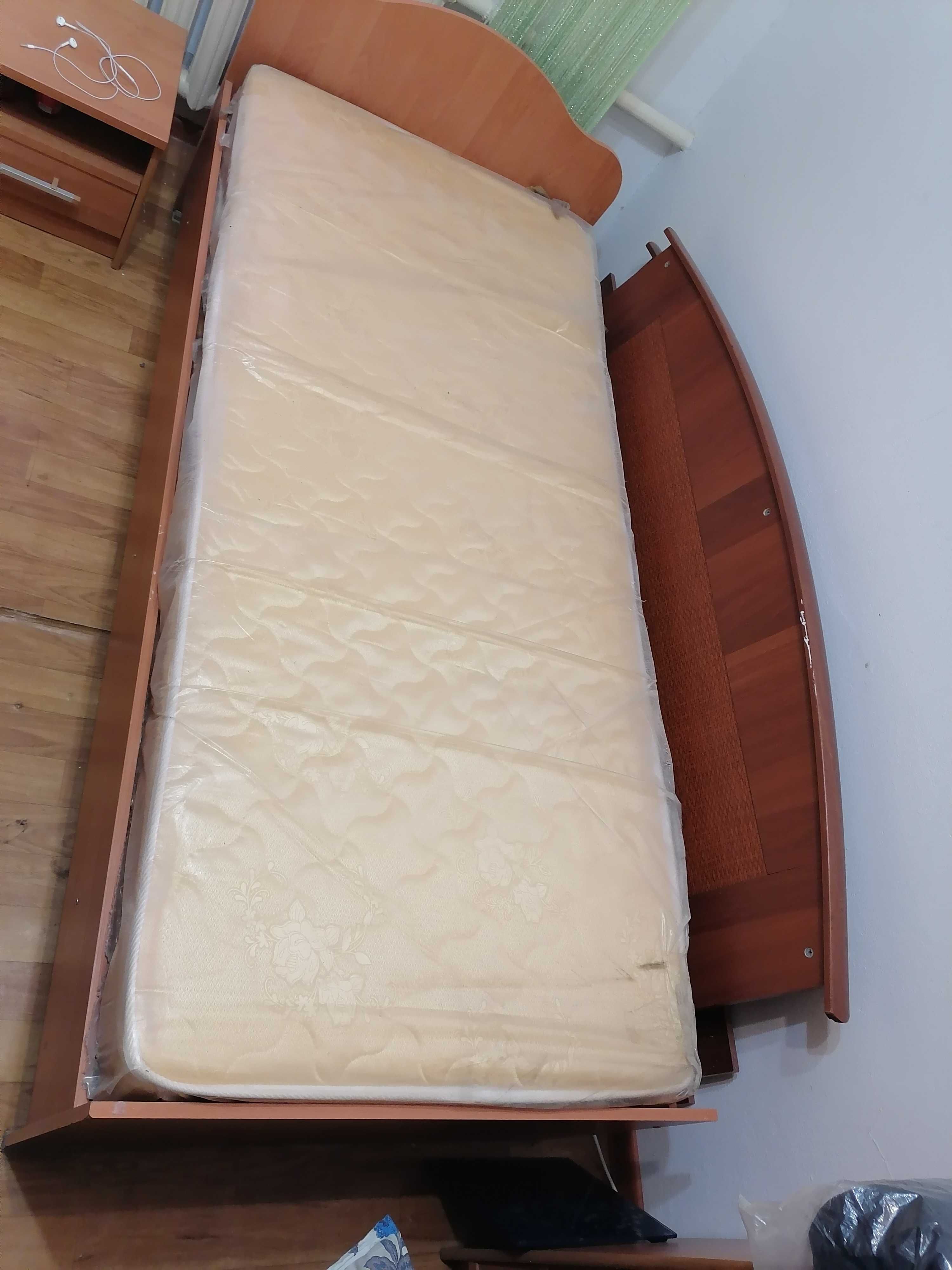 Продаётся спальный кровать