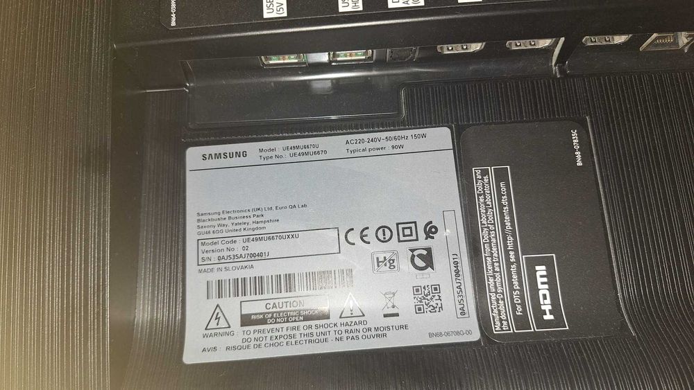 Televizor Samsung curbat si Samsung Soundbar