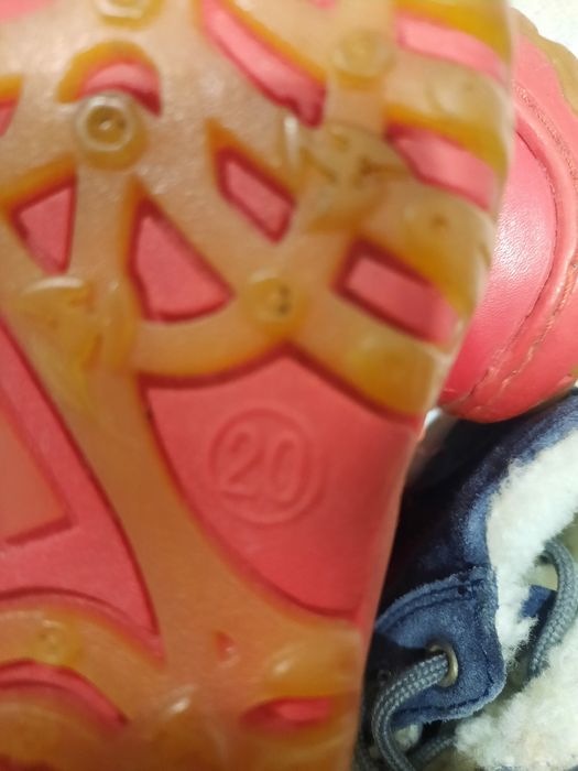 2 perechi încălțăminte pt copii