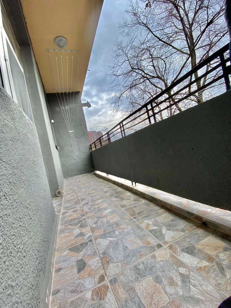 Дава се под наем Двустаен апартамент в София, Красно село - 75 кв.м за 714 € - Снимка #4