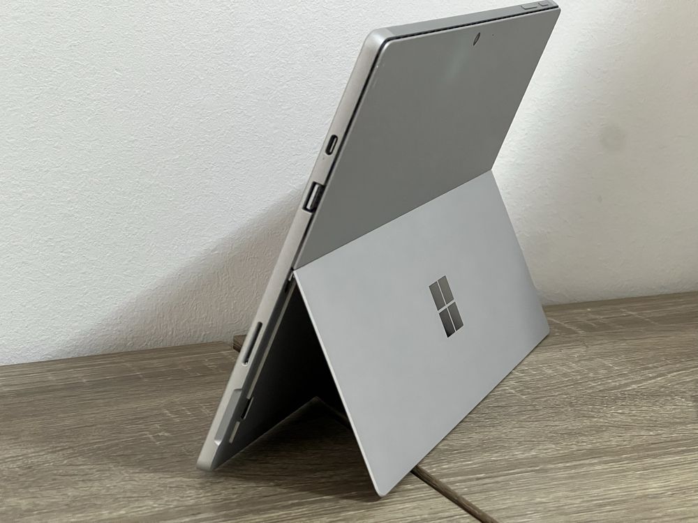 Amanet Royal CB : Microsoft Surface PRO 7 I5 GEN 10 8GB RAM